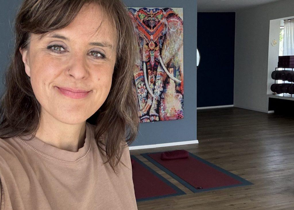 Julia Erfling Dozentin für Kinderyoga und berufliche Fortbildungen