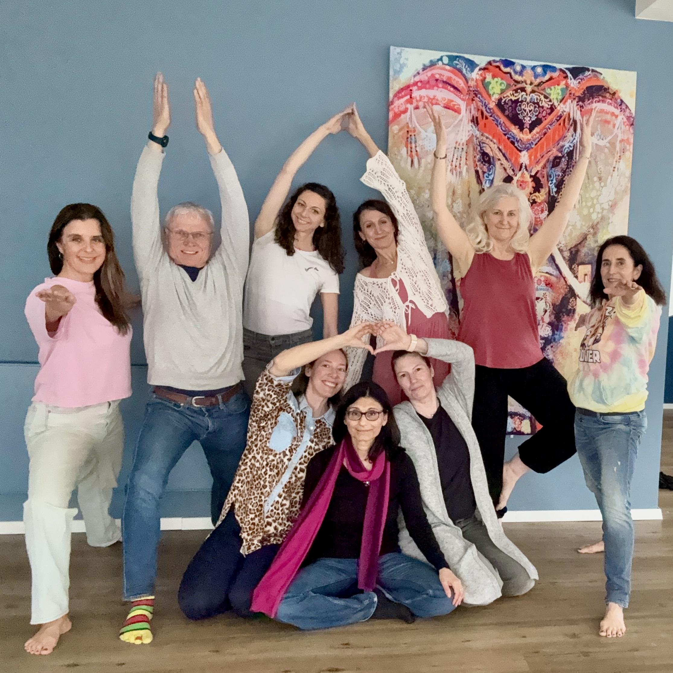 DreiHasenYoga Team