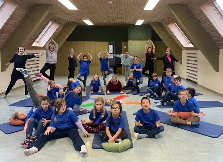 Yoga Fortbildung für Grundschulen im Kreis Paderborn mit DreiHasenYoga